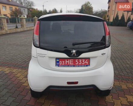 Белый Пежо иOн, объемом двигателя 0 л и пробегом 103 тыс. км за 4200 $, фото 16 на Automoto.ua