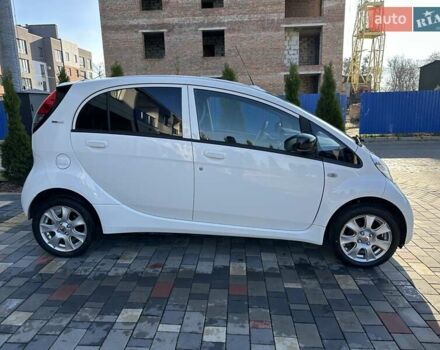 Белый Пежо иOн, объемом двигателя 0 л и пробегом 67 тыс. км за 4999 $, фото 2 на Automoto.ua