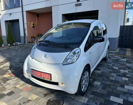 Белый Пежо иOн, объемом двигателя 0 л и пробегом 67 тыс. км за 4999 $, фото 1 на Automoto.ua