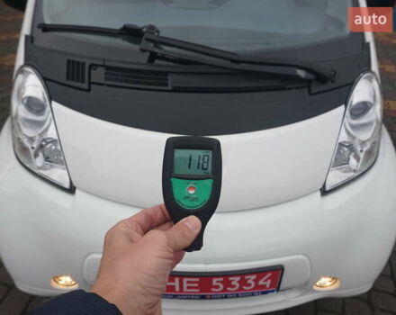 Белый Пежо иOн, объемом двигателя 0 л и пробегом 103 тыс. км за 4200 $, фото 52 на Automoto.ua