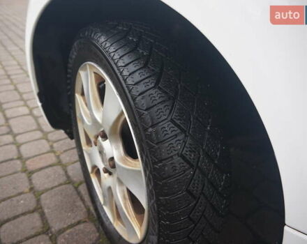 Белый Пежо иOн, объемом двигателя 0 л и пробегом 103 тыс. км за 4200 $, фото 49 на Automoto.ua