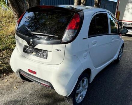 Белый Пежо иOн, объемом двигателя 0 л и пробегом 93 тыс. км за 4600 $, фото 14 на Automoto.ua