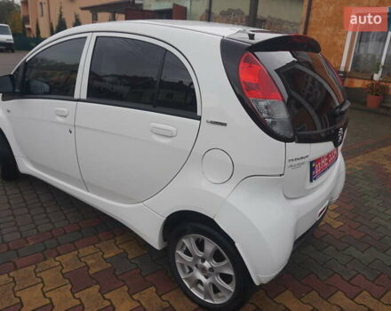 Белый Пежо иOн, объемом двигателя 0 л и пробегом 103 тыс. км за 4200 $, фото 17 на Automoto.ua