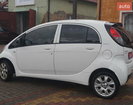 Белый Пежо иOн, объемом двигателя 0 л и пробегом 103 тыс. км за 4200 $, фото 9 на Automoto.ua