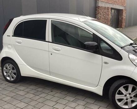 Білий Пежо iOн, об'ємом двигуна 0 л та пробігом 89 тис. км за 5199 $, фото 7 на Automoto.ua
