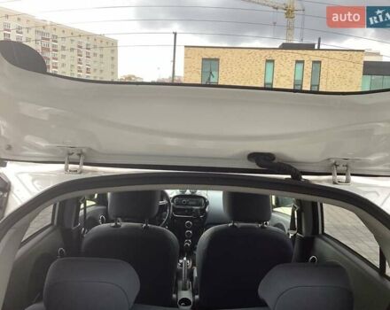 Білий Пежо iOн, об'ємом двигуна 0 л та пробігом 89 тис. км за 5199 $, фото 3 на Automoto.ua