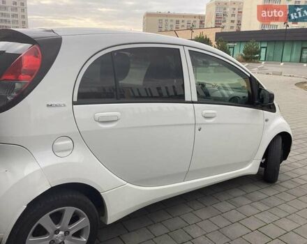 Білий Пежо iOн, об'ємом двигуна 0 л та пробігом 89 тис. км за 5199 $, фото 6 на Automoto.ua