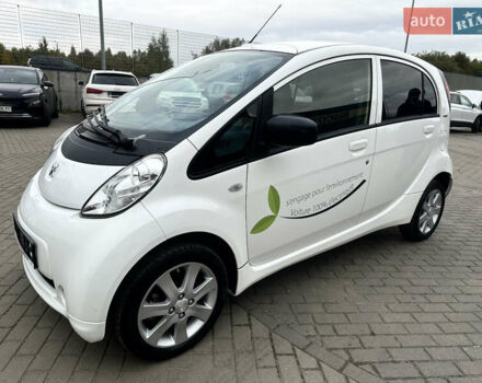 Белый Пежо иOн, объемом двигателя 0 л и пробегом 74 тыс. км за 4900 $, фото 10 на Automoto.ua