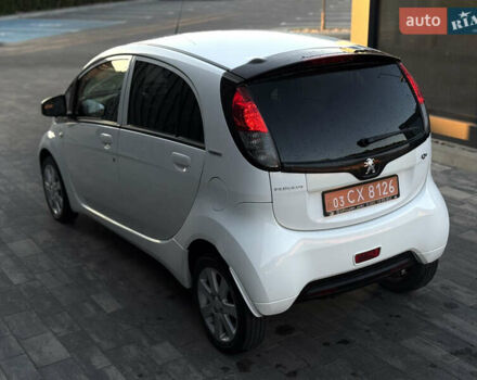 Белый Пежо иOн, объемом двигателя 0 л и пробегом 85 тыс. км за 5650 $, фото 13 на Automoto.ua