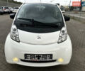 Белый Пежо иOн, объемом двигателя 0 л и пробегом 74 тыс. км за 4900 $, фото 2 на Automoto.ua
