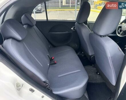 Белый Пежо иOн, объемом двигателя 0 л и пробегом 74 тыс. км за 4900 $, фото 14 на Automoto.ua