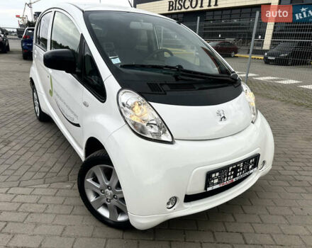 Белый Пежо иOн, объемом двигателя 0 л и пробегом 74 тыс. км за 4899 $, фото 14 на Automoto.ua