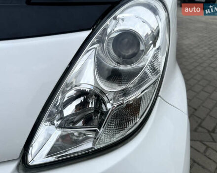 Белый Пежо иOн, объемом двигателя 0 л и пробегом 74 тыс. км за 4900 $, фото 17 на Automoto.ua