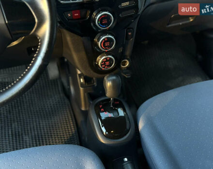 Белый Пежо иOн, объемом двигателя 0 л и пробегом 85 тыс. км за 5650 $, фото 23 на Automoto.ua