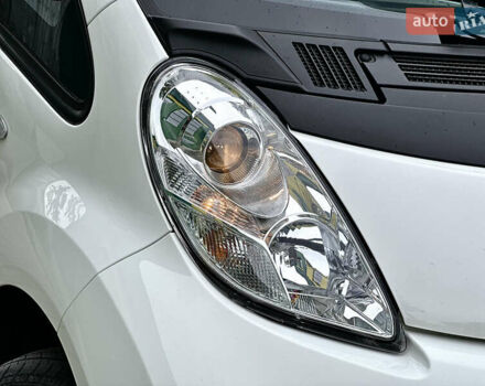 Белый Пежо иOн, объемом двигателя 0 л и пробегом 55 тыс. км за 7999 $, фото 19 на Automoto.ua