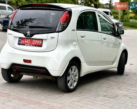 Белый Пежо иOн, объемом двигателя 0 л и пробегом 55 тыс. км за 7999 $, фото 21 на Automoto.ua