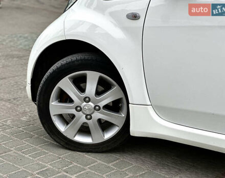 Белый Пежо иOн, объемом двигателя 0 л и пробегом 55 тыс. км за 7999 $, фото 15 на Automoto.ua