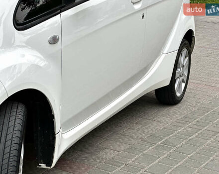 Белый Пежо иOн, объемом двигателя 0 л и пробегом 55 тыс. км за 7999 $, фото 16 на Automoto.ua