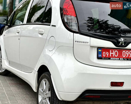 Белый Пежо иOн, объемом двигателя 0 л и пробегом 55 тыс. км за 7999 $, фото 24 на Automoto.ua
