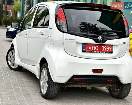 Белый Пежо иOн, объемом двигателя 0 л и пробегом 55 тыс. км за 7999 $, фото 23 на Automoto.ua