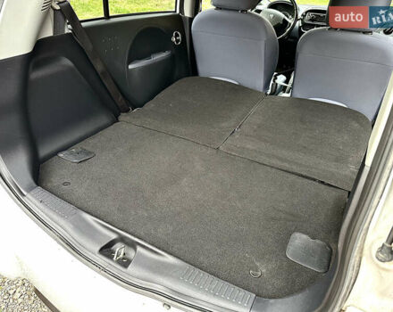 Белый Пежо иOн, объемом двигателя 0 л и пробегом 55 тыс. км за 7999 $, фото 44 на Automoto.ua