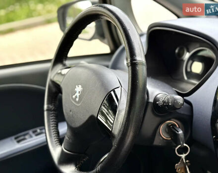 Белый Пежо иOн, объемом двигателя 0 л и пробегом 55 тыс. км за 7999 $, фото 41 на Automoto.ua