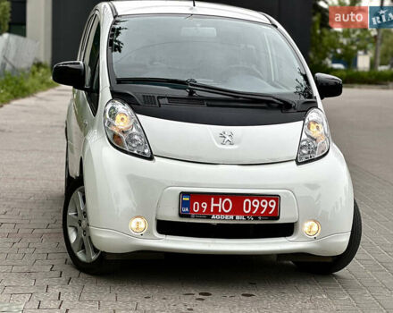Белый Пежо иOн, объемом двигателя 0 л и пробегом 55 тыс. км за 7999 $, фото 3 на Automoto.ua