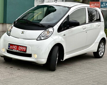 Белый Пежо иOн, объемом двигателя 0 л и пробегом 55 тыс. км за 7999 $, фото 12 на Automoto.ua