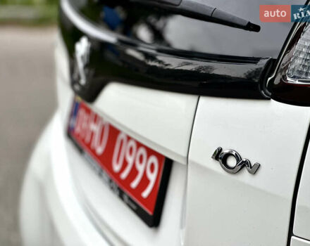 Белый Пежо иOн, объемом двигателя 0 л и пробегом 55 тыс. км за 7999 $, фото 29 на Automoto.ua