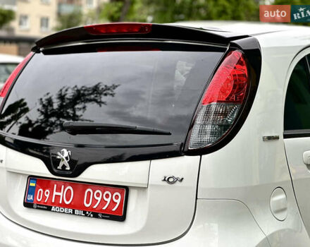 Белый Пежо иOн, объемом двигателя 0 л и пробегом 55 тыс. км за 7999 $, фото 27 на Automoto.ua