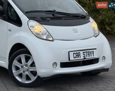 Белый Пежо иOн, объемом двигателя 0 л и пробегом 55 тыс. км за 6500 $, фото 11 на Automoto.ua