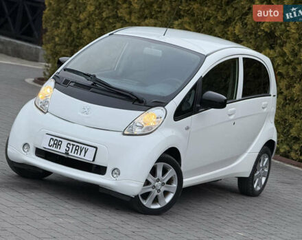 Белый Пежо иOн, объемом двигателя 0 л и пробегом 55 тыс. км за 6500 $, фото 5 на Automoto.ua