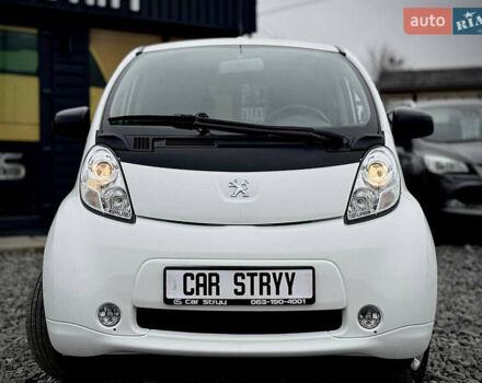 Белый Пежо иOн, объемом двигателя 0 л и пробегом 52 тыс. км за 6900 $, фото 7 на Automoto.ua