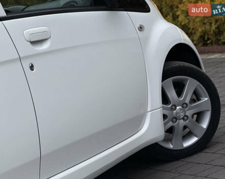 Белый Пежо иOн, объемом двигателя 0 л и пробегом 55 тыс. км за 6500 $, фото 20 на Automoto.ua