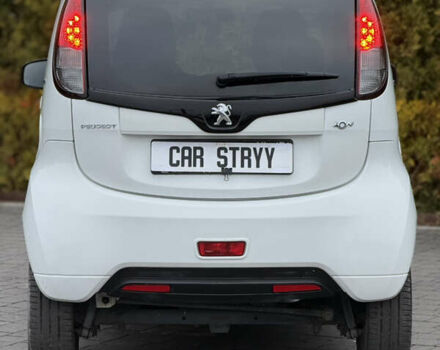 Белый Пежо иOн, объемом двигателя 0 л и пробегом 55 тыс. км за 6500 $, фото 16 на Automoto.ua