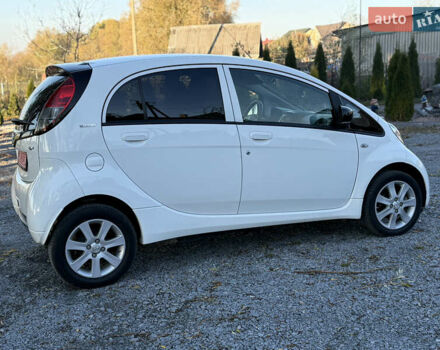 Белый Пежо иOн, объемом двигателя 0 л и пробегом 30 тыс. км за 6800 $, фото 7 на Automoto.ua