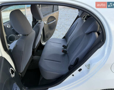 Белый Пежо иOн, объемом двигателя 0 л и пробегом 30 тыс. км за 6800 $, фото 10 на Automoto.ua