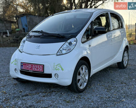 Белый Пежо иOн, объемом двигателя 0 л и пробегом 30 тыс. км за 6800 $, фото 2 на Automoto.ua