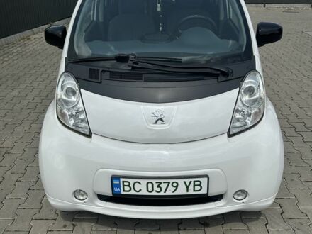 Белый Пежо иOн, объемом двигателя 0 л и пробегом 97 тыс. км за 4500 $, фото 1 на Automoto.ua