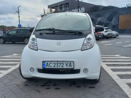 Белый Пежо иOн, объемом двигателя 0 л и пробегом 96 тыс. км за 4500 $, фото 1 на Automoto.ua