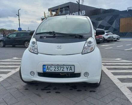 Белый Пежо иOн, объемом двигателя 0 л и пробегом 96 тыс. км за 4500 $, фото 1 на Automoto.ua