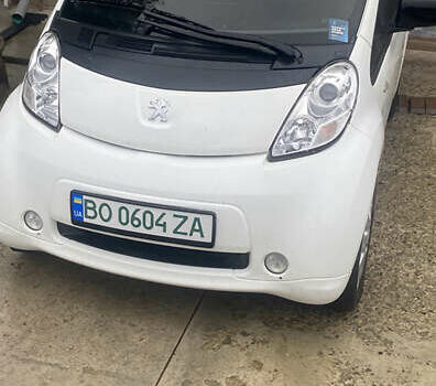 Білий Пежо iOн, об'ємом двигуна 0 л та пробігом 90 тис. км за 3650 $, фото 1 на Automoto.ua