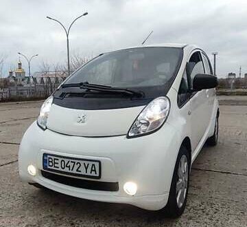 Белый Пежо иOн, объемом двигателя 0 л и пробегом 77 тыс. км за 5400 $, фото 1 на Automoto.ua