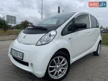 Пежо iOн 2014 у Луцьку на Automoto.ua Білий Пежо iOн, об'ємом двигуна 0 л та пробігом 49 тис. км за 4950 $, фото 1 на Automoto.ua