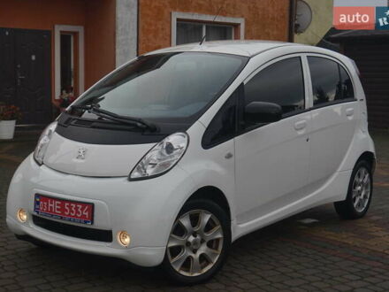 Белый Пежо иOн, объемом двигателя 0 л и пробегом 103 тыс. км за 4200 $, фото 1 на Automoto.ua