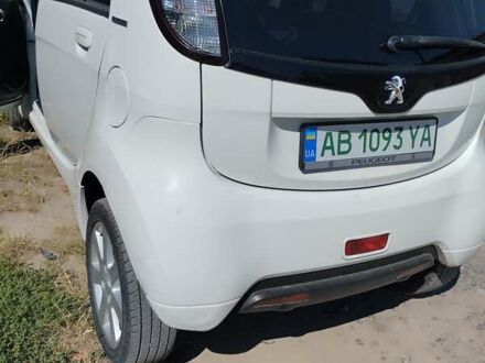 Білий Пежо iOн, об'ємом двигуна 0 л та пробігом 16 тис. км за 7000 $, фото 1 на Automoto.ua