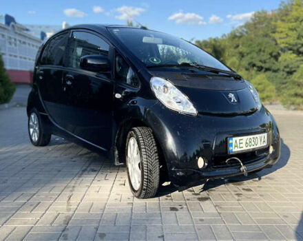 Черный Пежо иOн, объемом двигателя 0 л и пробегом 96 тыс. км за 4000 $, фото 5 на Automoto.ua