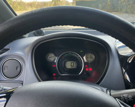 Черный Пежо иOн, объемом двигателя 0 л и пробегом 121 тыс. км за 4500 $, фото 16 на Automoto.ua