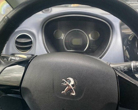 Черный Пежо иOн, объемом двигателя 0 л и пробегом 65 тыс. км за 4500 $, фото 5 на Automoto.ua