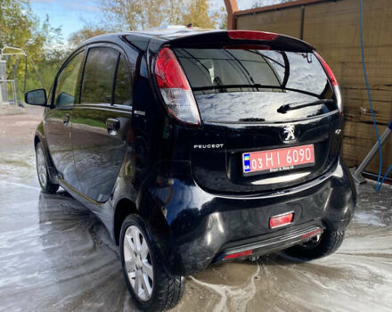 Черный Пежо иOн, объемом двигателя 0 л и пробегом 65 тыс. км за 4500 $, фото 2 на Automoto.ua